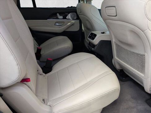 Used 2020 Mercedes-Benz GLS 450 4MATIC image 22