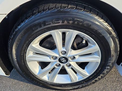 Used 2014 Hyundai Sonata GLS w/ Popular Equipment Group 2 FWD image 9