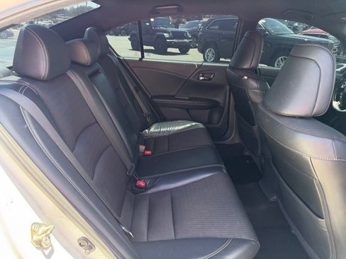 Used 2016 Honda Accord Sport image 36