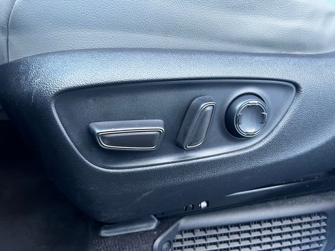 Used 2024 Toyota Sienna XLE image 13