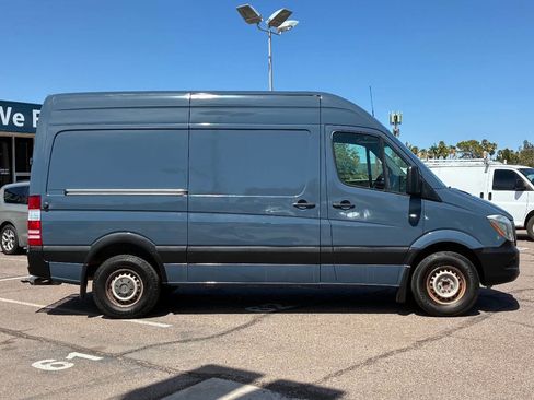 Used 2018 Mercedes-Benz Sprinter 2500 image 4