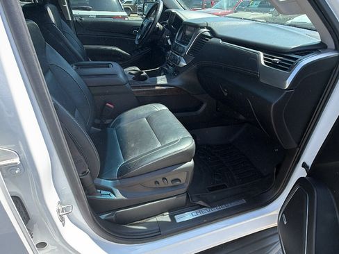 Used 2016 Chevrolet Suburban LT RWD image 19