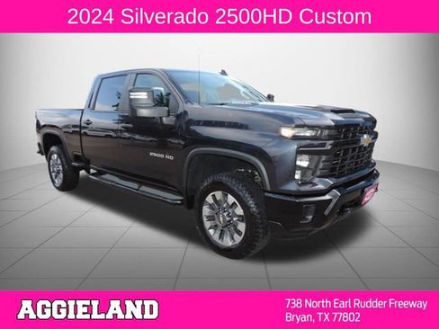 Used 2024 Chevrolet Silverado 2500 Custom w/ Custom Value Package AWD/4WD image 1