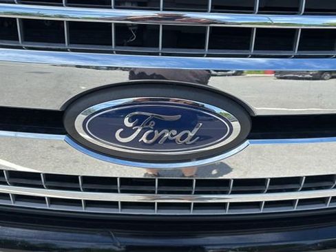 Used 2018 Ford F150 XLT w/ Equipment Group 302A Luxury AWD/4WD image 27