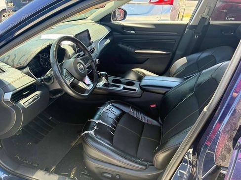 Used 2022 Nissan Altima 2.5 SR FWD image 11