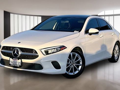 Used 2021 Mercedes-Benz A 220 image 1