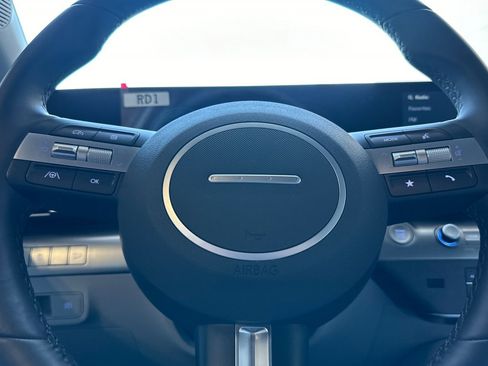 Certified 2025 Hyundai Kona SEL AWD/4WD image 23