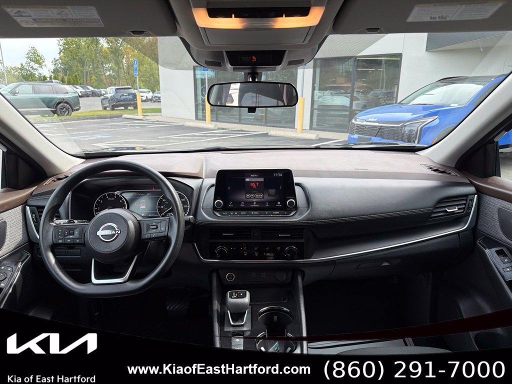Used 2023 Nissan Rogue S AWD/4WD image 22