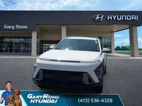 Used 2024 Hyundai Kona SEL w/ Convenience Package AWD/4WD image 3