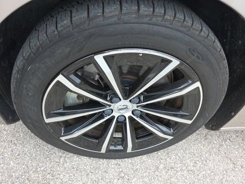 Used 2023 Volvo S60 T8 Plus AWD/4WD image 10
