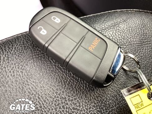 Used 2024 Jeep Compass Trailhawk AWD/4WD image 23