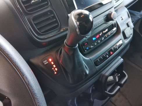 Used 2024 RAM ProMaster 2500 w/ Convenience Group FWD image 22