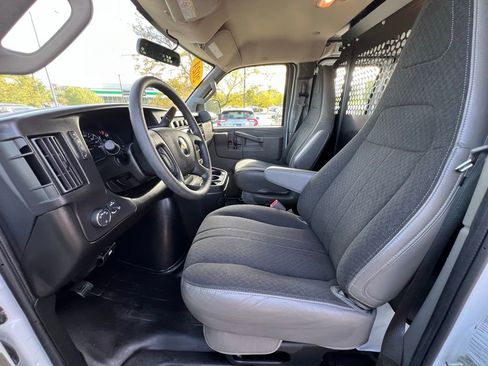 Used 2024 Chevrolet Express 2500 w/ Driver Convenience Package image 18