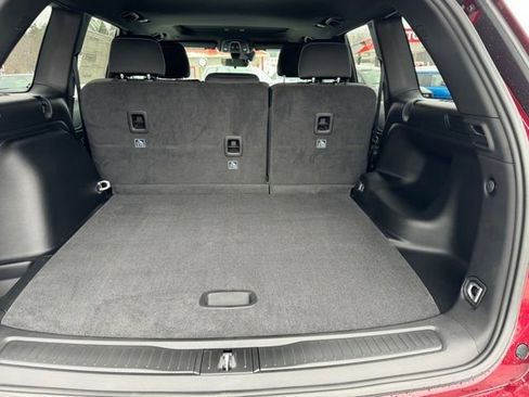 New 2025 Jeep Grand Cherokee Laredo X w/ Luxury Tech Group I image 16