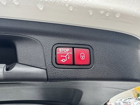 Used 2023 Mercedes-Benz GLE 350 4MATIC image 33