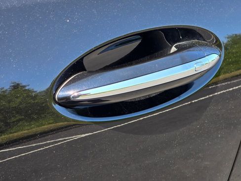 Used 2024 Buick Encore GX Sport Touring image 11