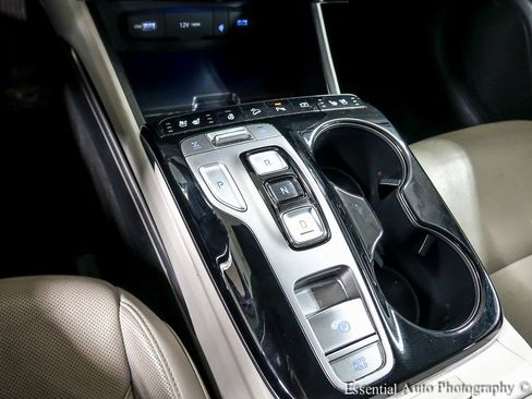 Used 2024 Hyundai Tucson Limited image 19