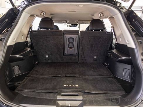 Used 2020 Nissan Rogue SV image 17