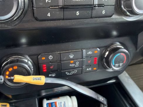 Used 2019 Ford F150 XLT w/ Equipment Group 302A Luxury AWD/4WD image 11