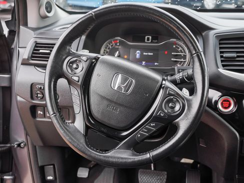 Used 2016 Honda Pilot Touring image 37