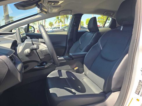 Certified 2026 Toyota Prius XLE FWD image 23