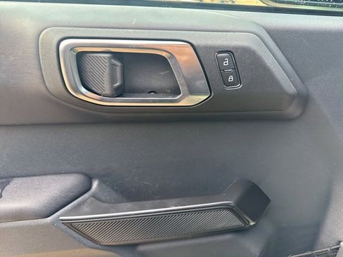 Used 2025 Ford Bronco Outer Banks image 15