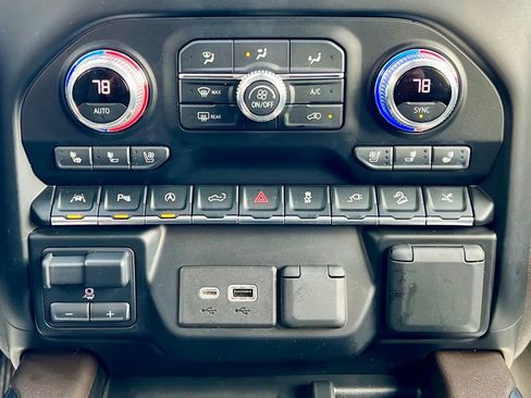 Used 2021 GMC Sierra 1500 Denali w/ Denali Ultimate Package image 38