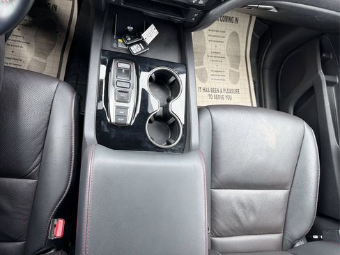 Certified 2024 Honda Passport Black Edition image 12