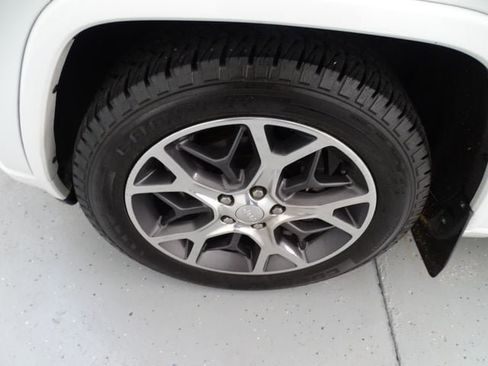 Used 2020 Jeep Grand Cherokee Overland image 31