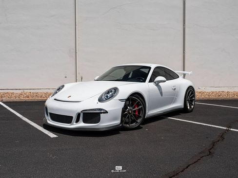 Used 2015 Porsche 911 GT3 RWD image 1