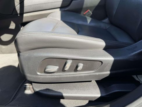 Certified 2020 Cadillac XT6 Premium Luxury FWD image 18