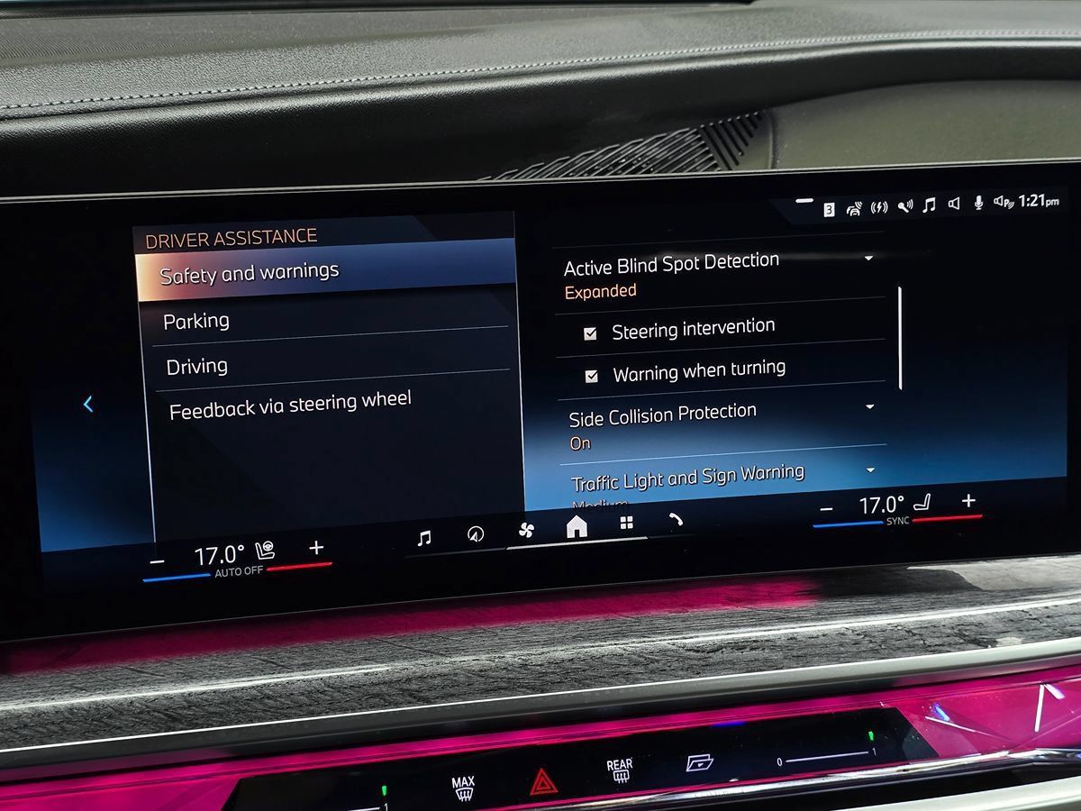 Used 2024 BMW i7 xDrive60 AWD/4WD image 58