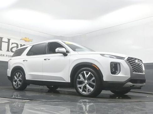 Used 2022 Hyundai Palisade SEL w/ Premium Package image 2