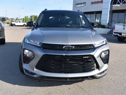 Used 2023 Chevrolet TrailBlazer RS w/ Sun and Liftgate Package image 4