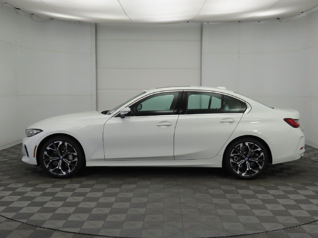 Used 2026 BMW 330i Sedan w/ Convenience Package RWD image 9