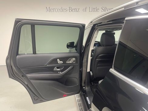 Used 2026 Mercedes-Benz GLS 450 4MATIC image 23