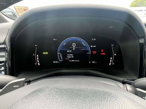 Used 2025 Toyota Camry SE w/ Convenience Package FWD image 25