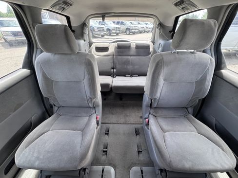 Used 2004 Toyota Sienna CE FWD image 35