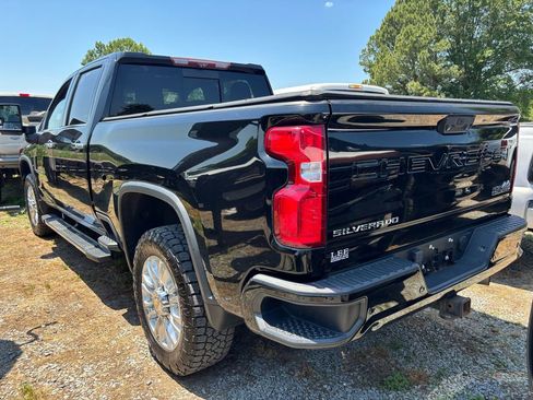 Used 2021 Chevrolet Silverado 2500 High Country w/ Z71 Off-Road Package AWD/4WD image 4