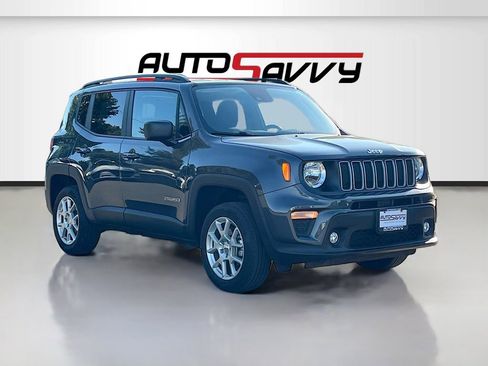 Used 2023 Jeep Renegade Latitude w/ Premium Group AWD/4WD image 1