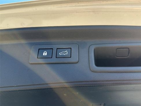 Used 2022 Subaru Forester Touring AWD/4WD image 31