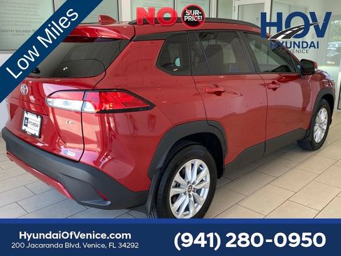 Used 2024 Toyota Corolla Cross LE w/ Moonroof Package FWD image 56