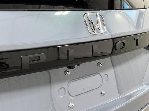 New 2025 Honda Pilot TrailSport image 10