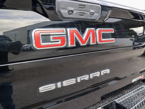 Used 2024 GMC Sierra 2500 AT4 w/ AT4 Premium Plus Package AWD/4WD image 18