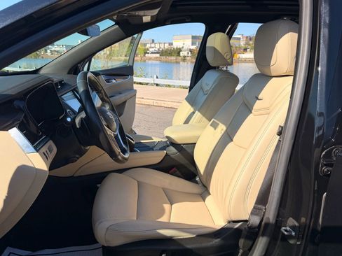 Used 2019 Cadillac XT5 Luxury image 26