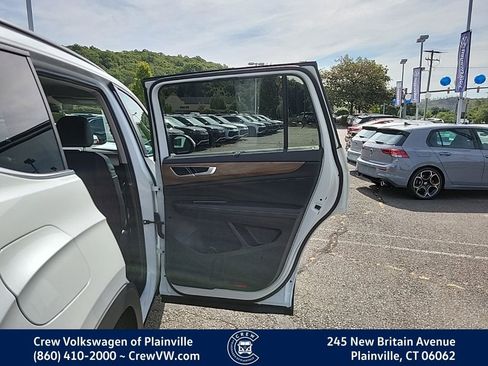 New 2026 Volkswagen Atlas SE image 43