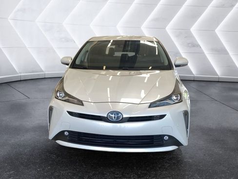 Used 2022 Toyota Prius XLE FWD image 2