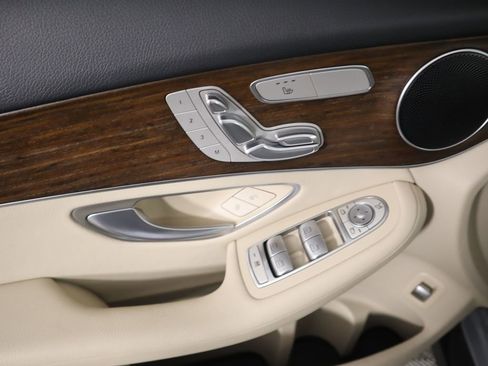 Certified 2022 Mercedes-Benz GLC 300 image 23