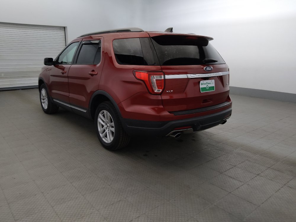 Used 2018 Ford Explorer XLT AWD/4WD image 5