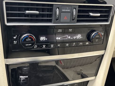 Used 2023 INFINITI QX80 Sensory w/ Cargo Package image 24